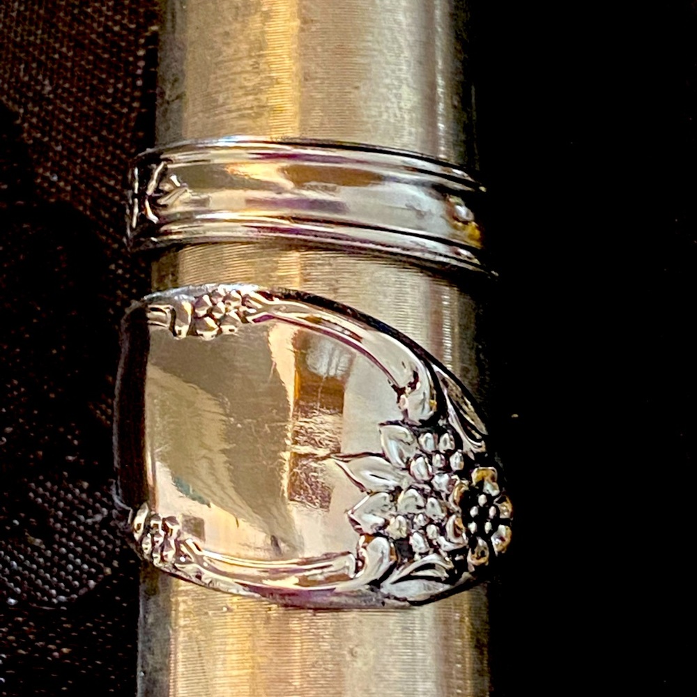 Carolann2393Vintage Handmade High Gloss Stainless Steel Spoon Rings.I can resize